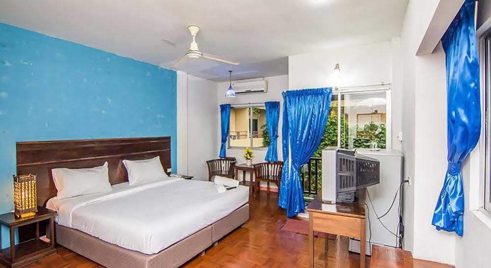 Sutus Court 4 Hotel Pattaya Bagian luar foto
